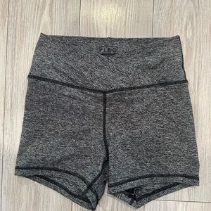 Fleo V Shorts